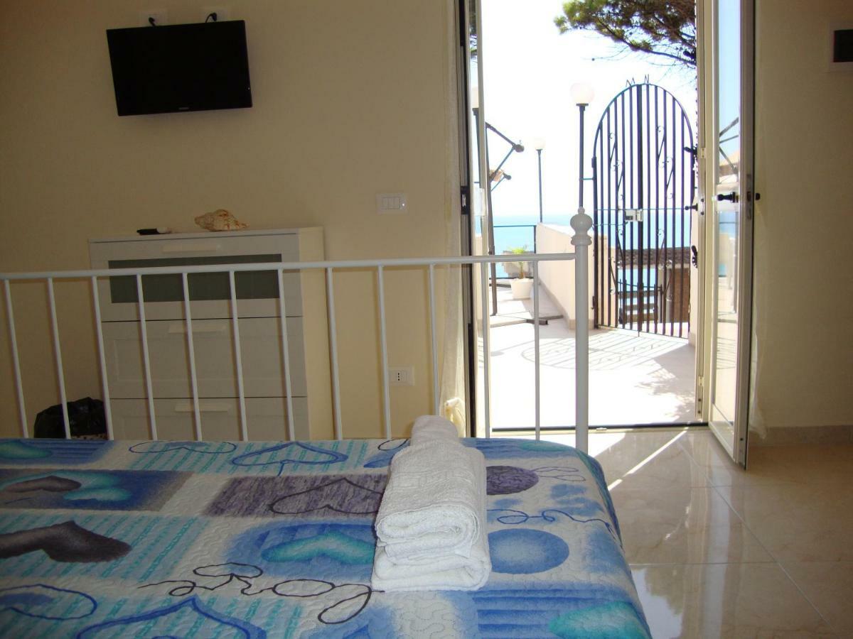 La Scogliera Turca Hotel Реалмонте Екстериор снимка